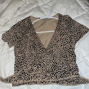 Brandy Melville tie cheetah shirt